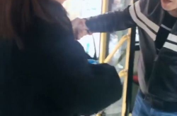 小姐姐刷卡报复学长,小姐姐巧妙反击学长的故事